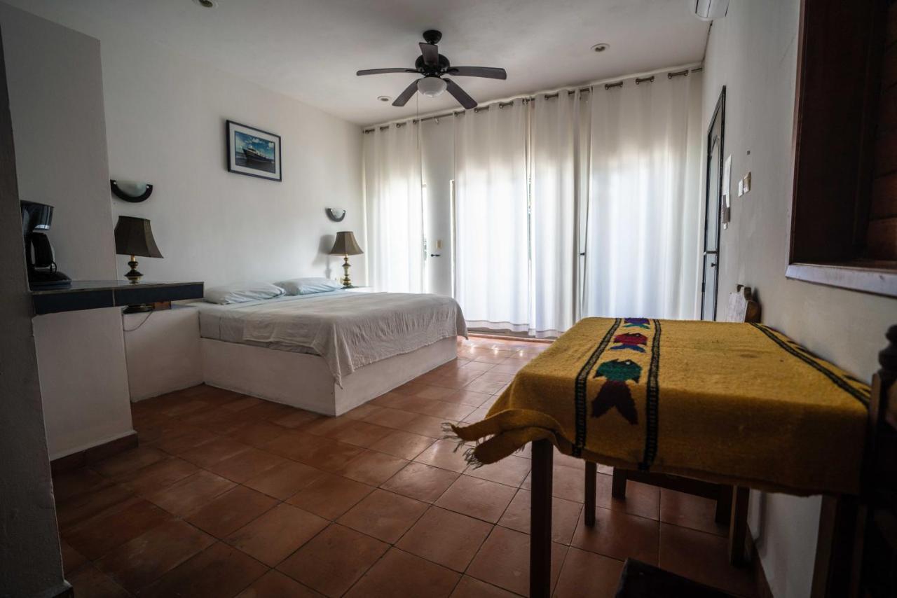 Boutique Skulls Landing Isla Mujeres